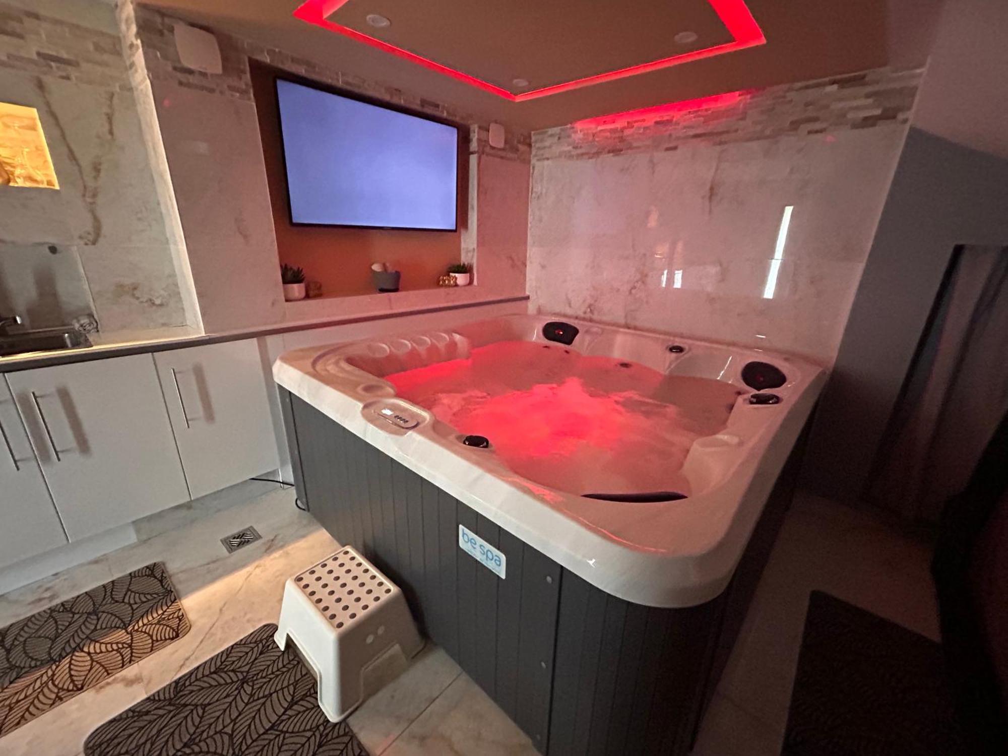 Spa Jacuzzi Moon White Vaudherland Kültér fotó